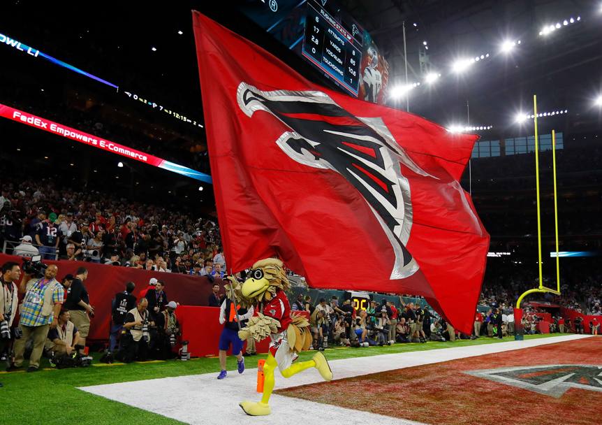 La mascotte degli Atlanta Falcons. (Afp)